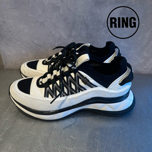 CHANEL Suede Switching Sneaker